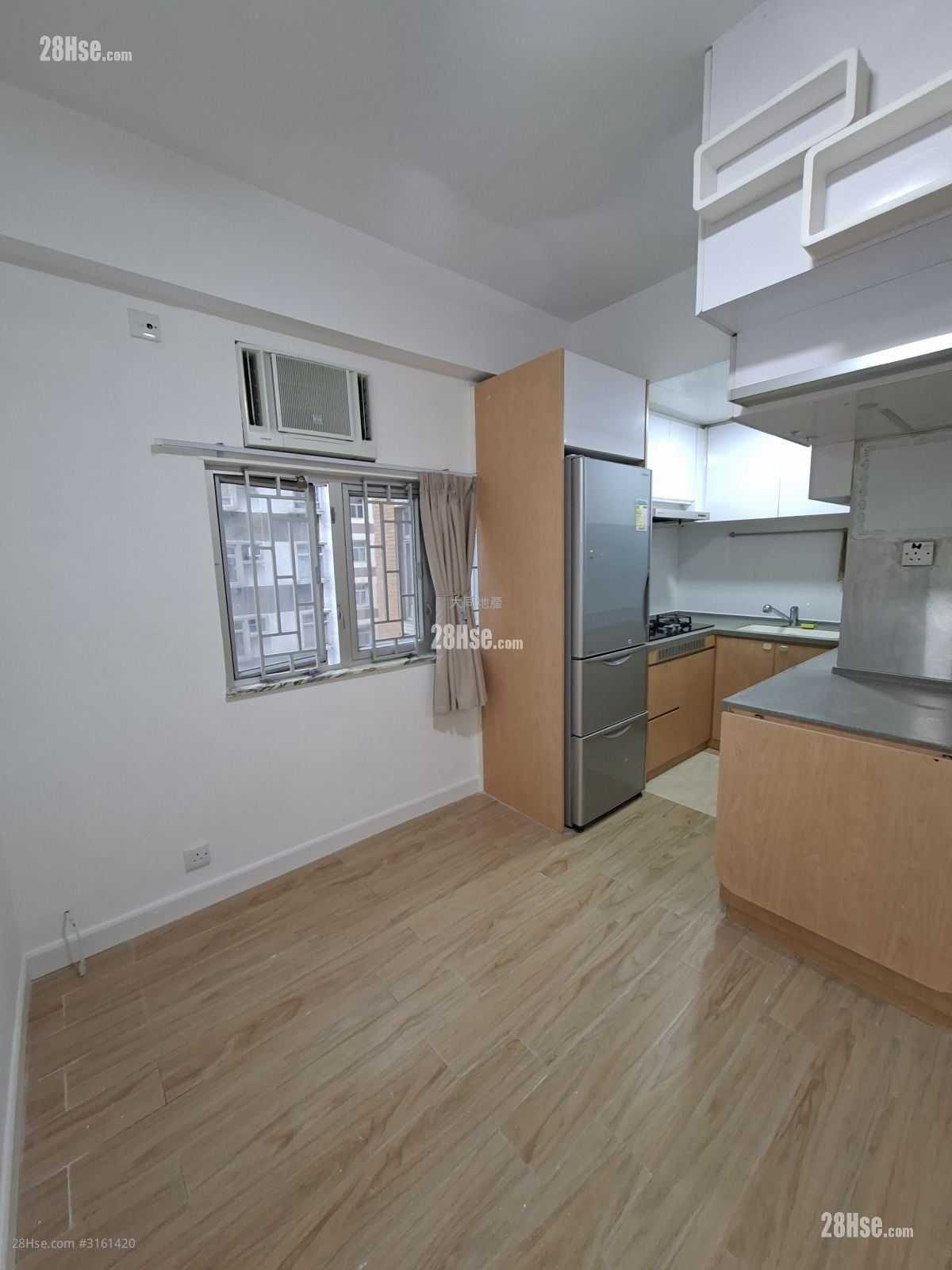 Hung Wai Building Sell 2 Bedrooms , 1 Bathroom 306 ft²
