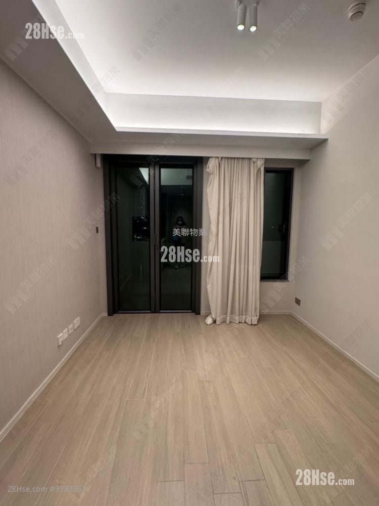 One Innovale Sell 209 ft²