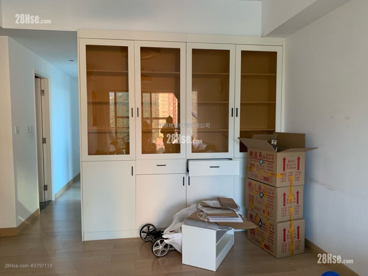 SAVANNAH 售盘 4 房 , 3 浴室 1,048 平方尺