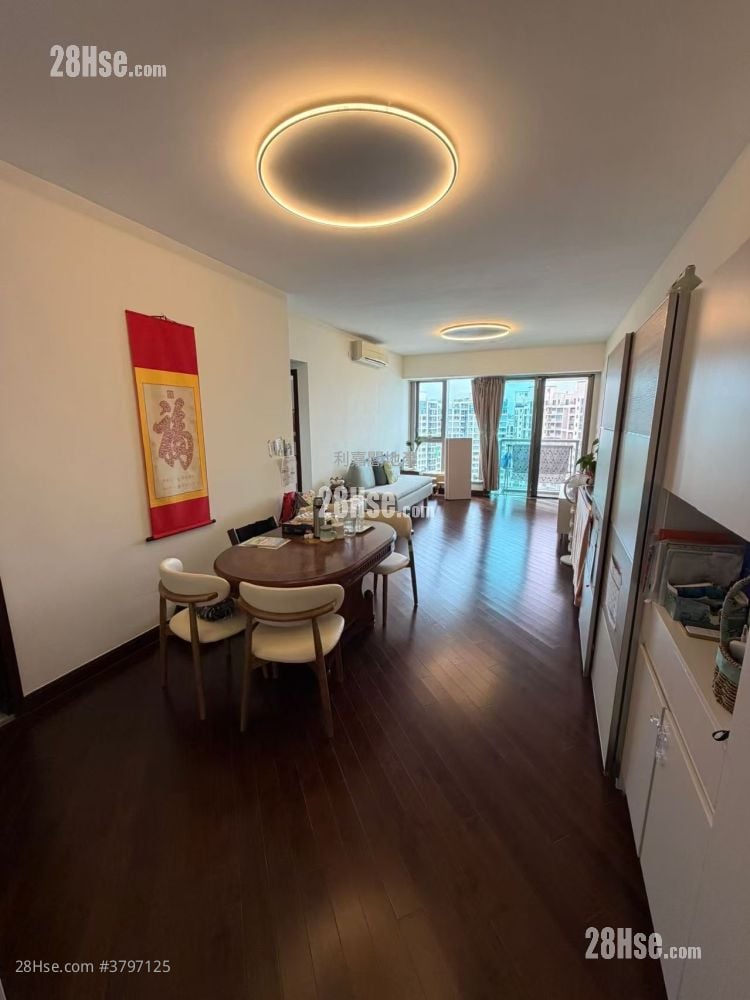 Mayfair By The Sea Sell 3 Bedrooms , 2 Bathrooms 1,080 ft²