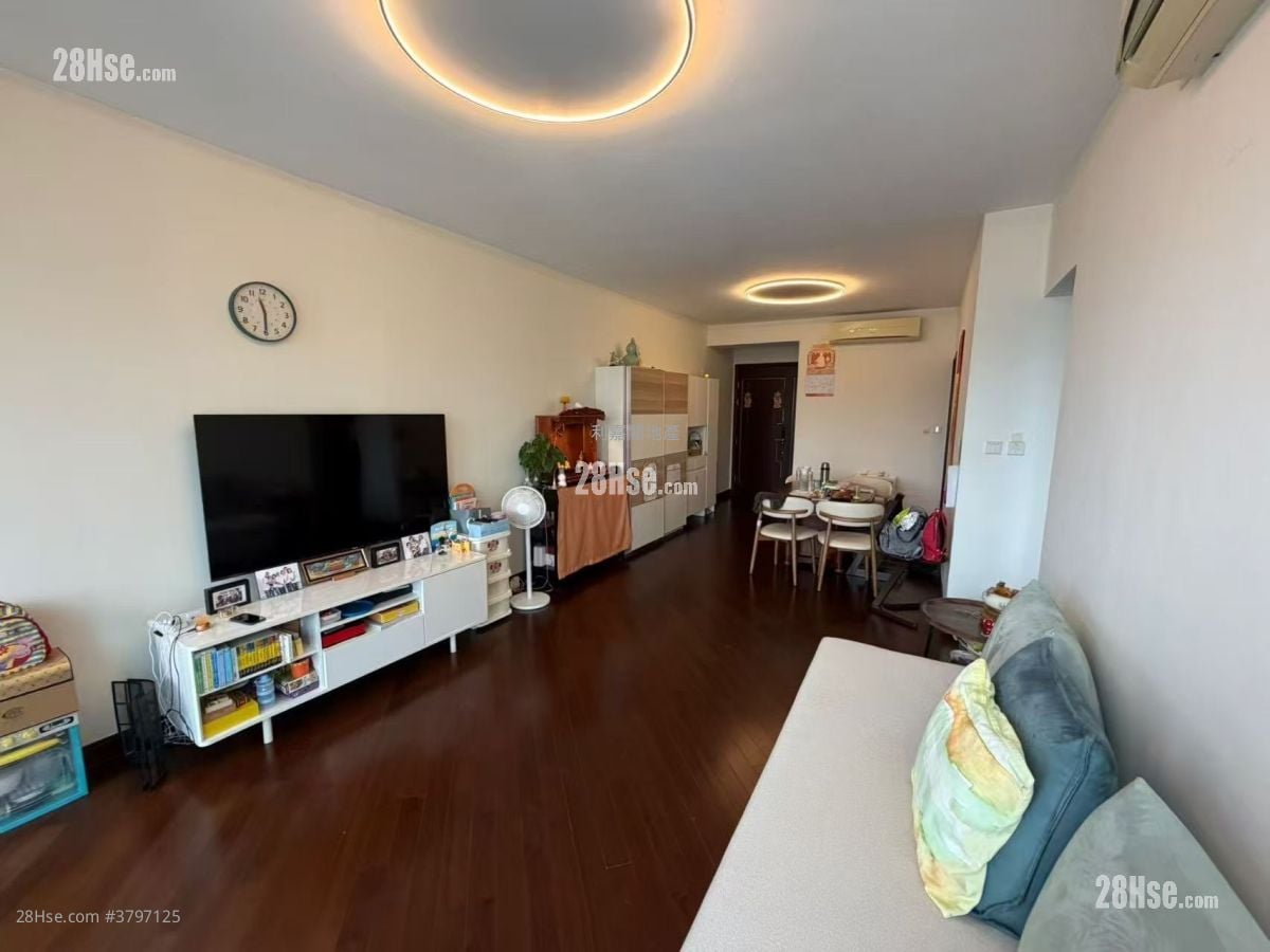 Mayfair By The Sea Sell 3 Bedrooms , 2 Bathrooms 1,080 ft²