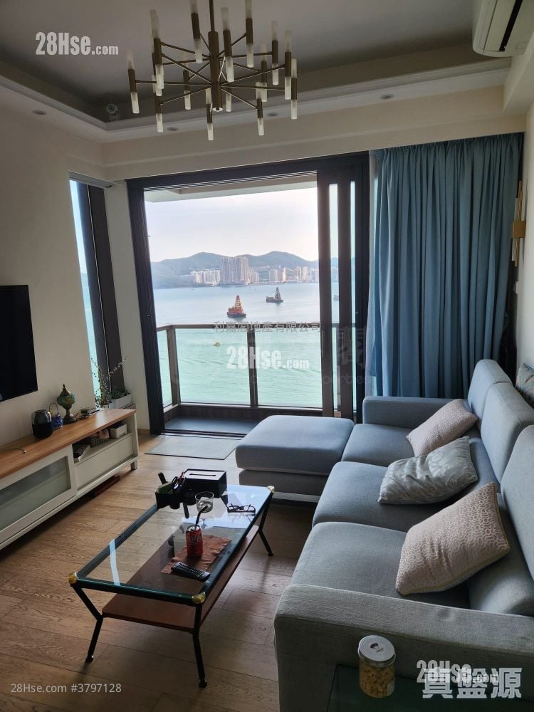 Lp6 Sell 4 Bedrooms , 4 Bathrooms 1,086 ft²