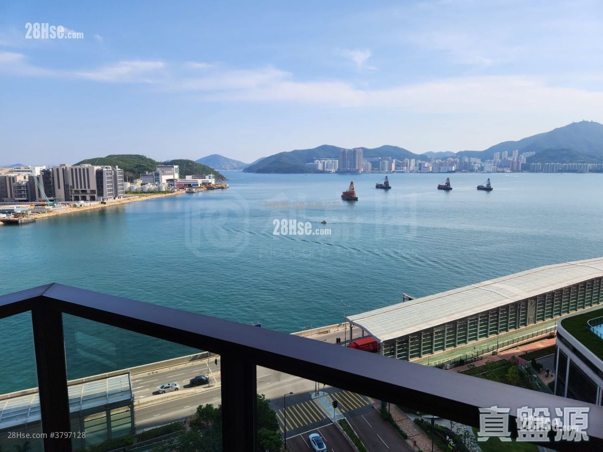 Lp6 Sell 4 Bedrooms , 4 Bathrooms 1,086 ft²