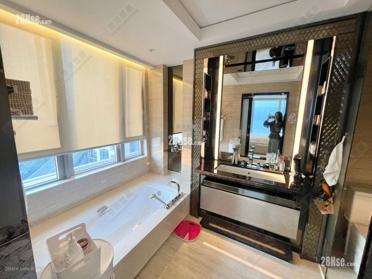 Cullinan West Rental 5+ Bedrooms , 3 Bathrooms 1,515 ft²