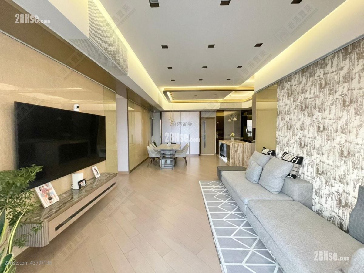 Cullinan West Rental 5+ Bedrooms , 3 Bathrooms 1,515 ft²