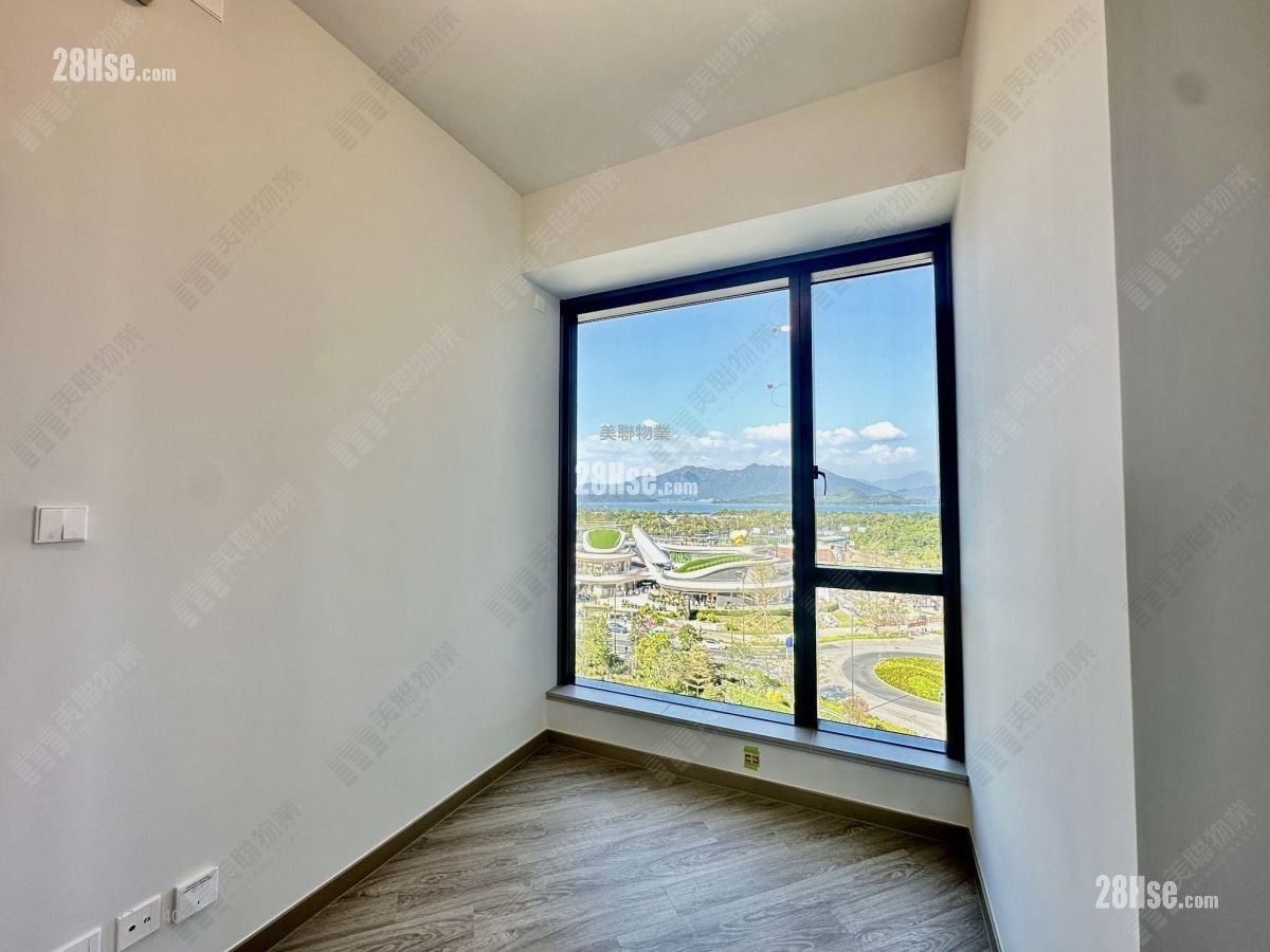 Sierra Sea Sell 2 Bedrooms 461 ft²