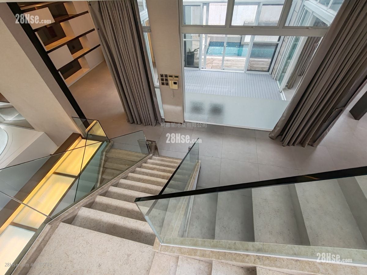 The Great Hill Sell 4 Bedrooms , 4 Bathrooms 3,197 ft²