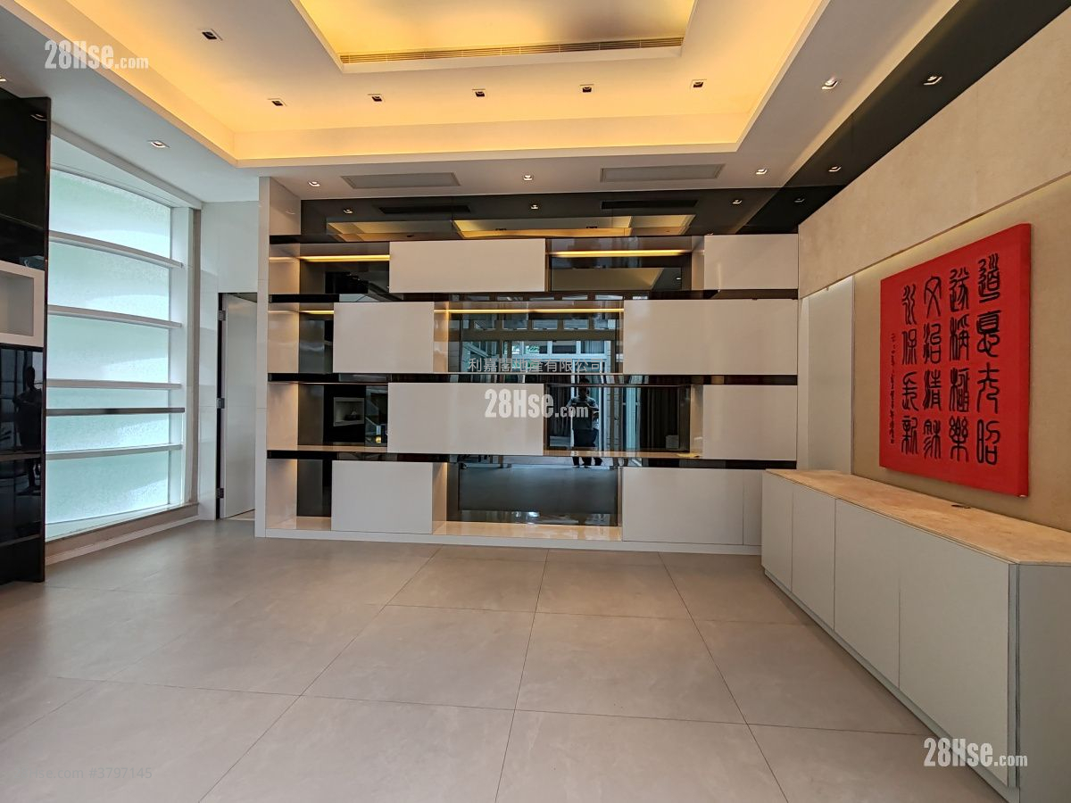 The Great Hill Sell 4 Bedrooms , 4 Bathrooms 3,197 ft²