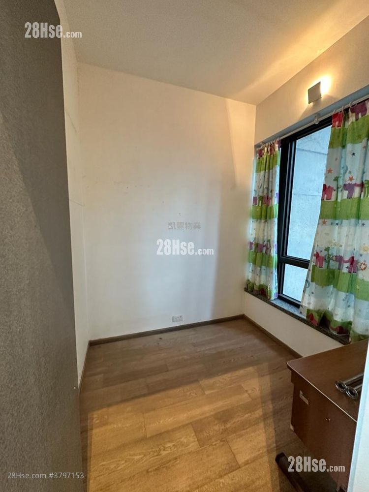 The Gloucester Sell 2 Bedrooms , 1 Bathroom 659 ft²