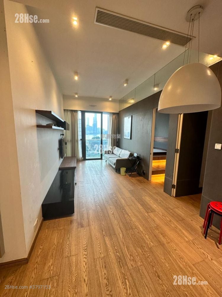 The Gloucester Sell 2 Bedrooms , 1 Bathroom 659 ft²