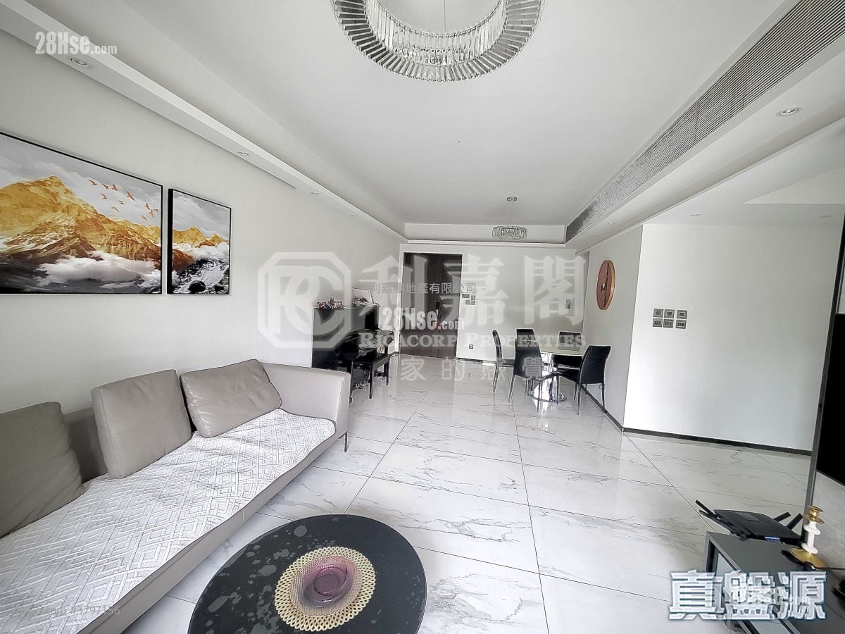 Parc Inverness Sell 4 Bedrooms , 3 Bathrooms 1,514 ft²