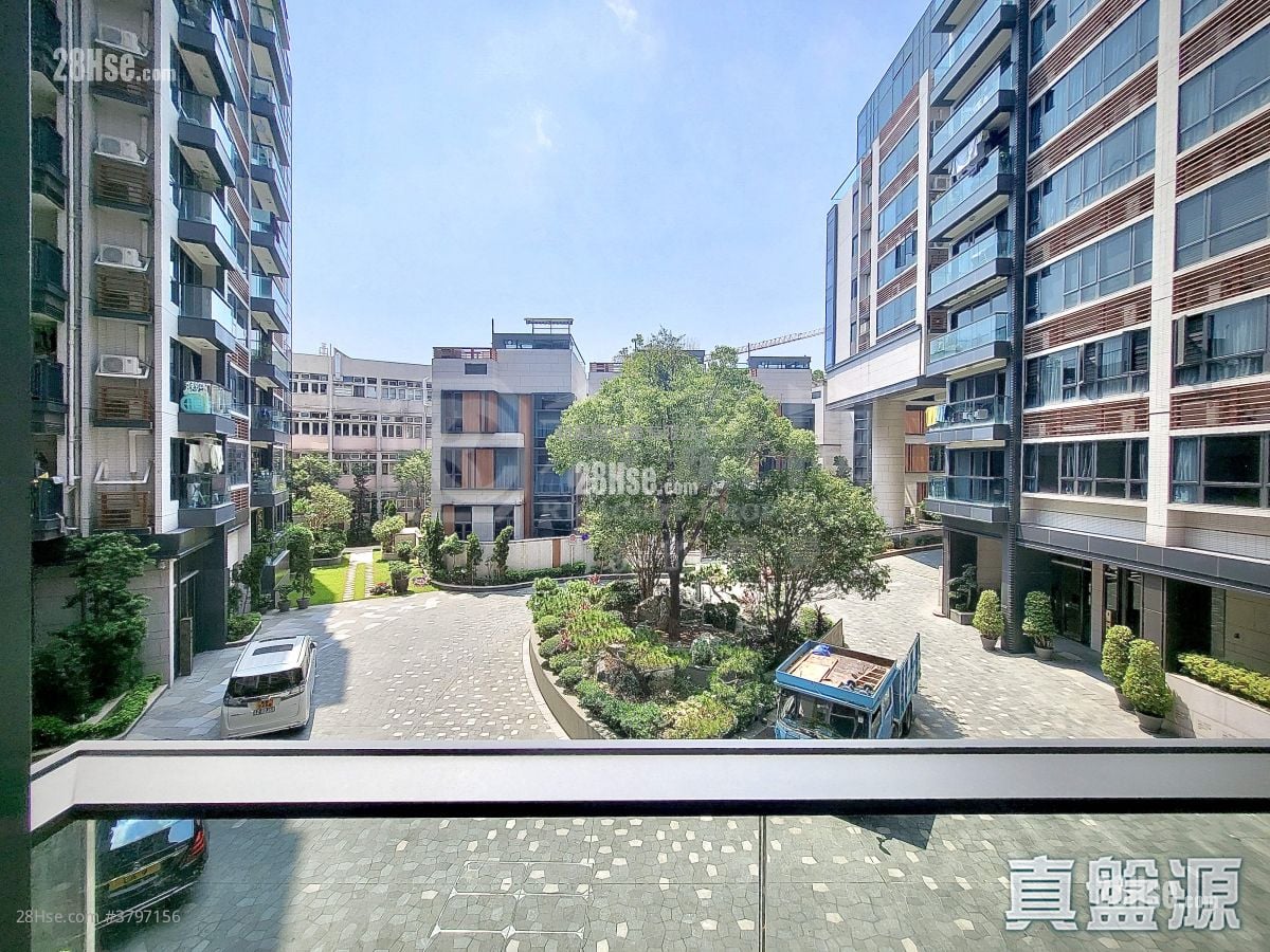 Parc Inverness Sell 4 Bedrooms , 3 Bathrooms 1,514 ft²