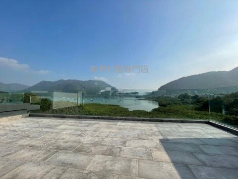 村屋 售盘 3 房 , 4 浴室 2,100 平方尺