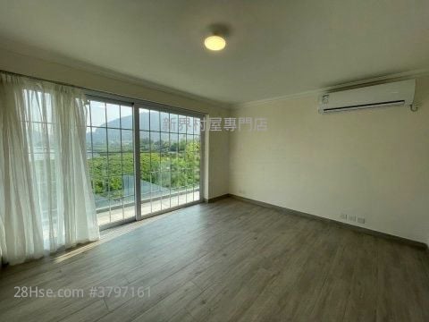 村屋 售盘 3 房 , 4 浴室 2,100 平方尺