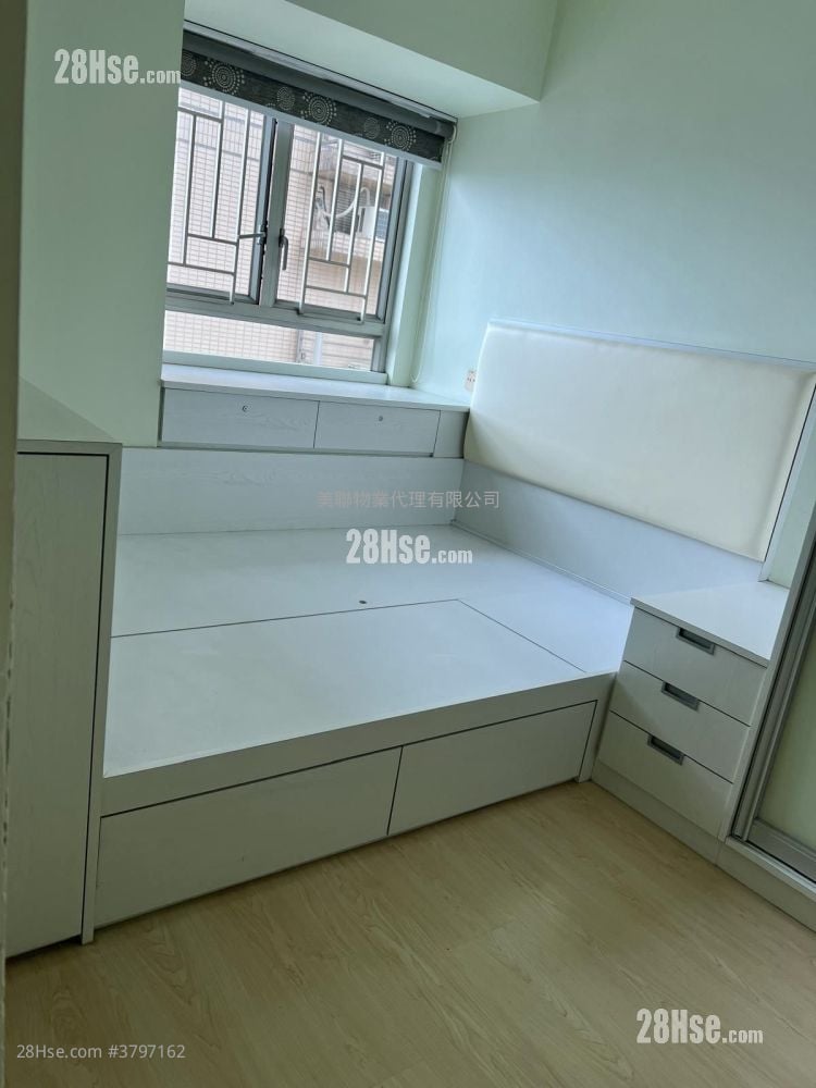 Park Central Rental 3 Bedrooms , 1 Bathroom 547 ft²