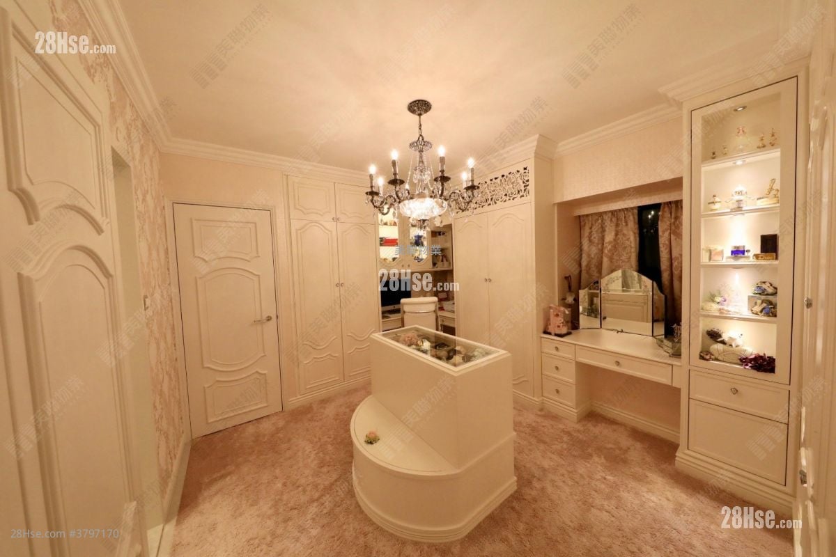 Oscar By The Sea Rental 3 Bedrooms , 1 Bathroom 612 ft²