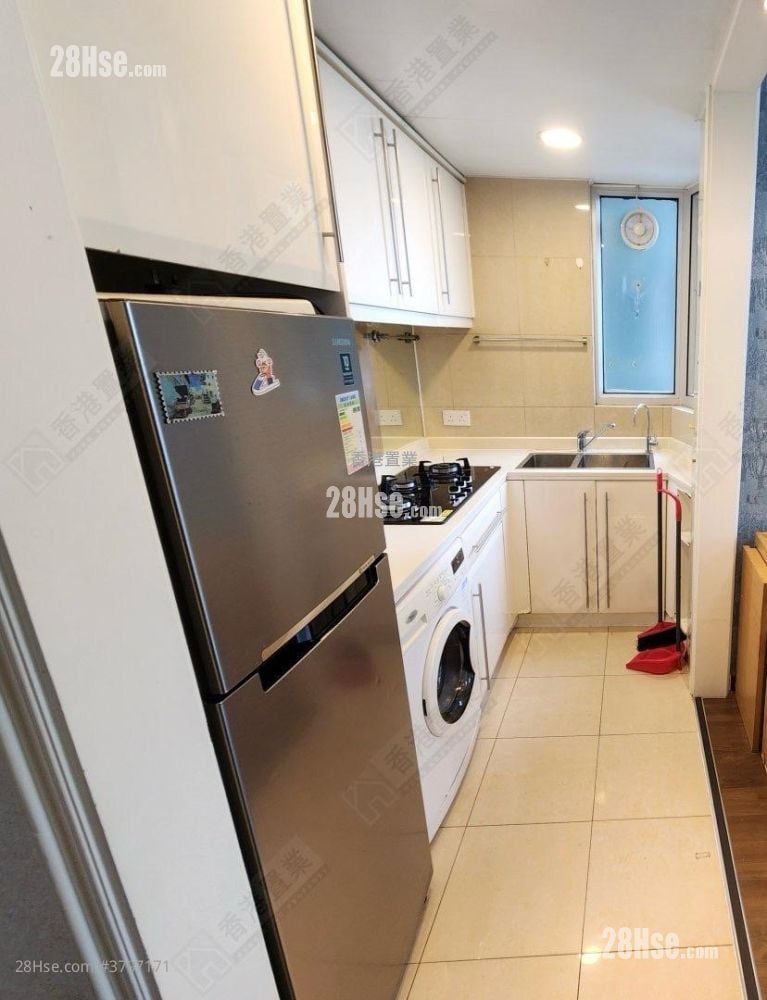 Banyan Garden Rental 2 Bedrooms , 1 Bathroom 468 ft²