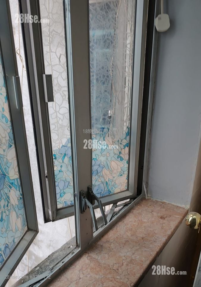 Chinese Mansion Rental 2 Bedrooms , 1 Bathroom 260 ft²