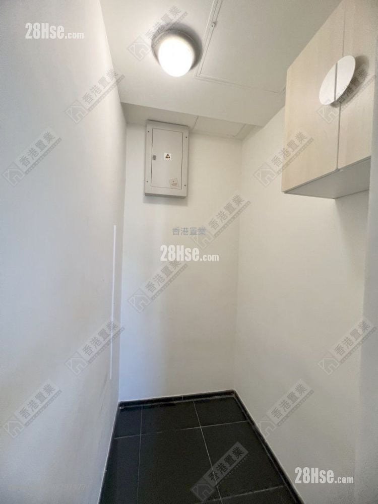 一号银海 售盘 3 房 , 2 浴室 746 平方尺