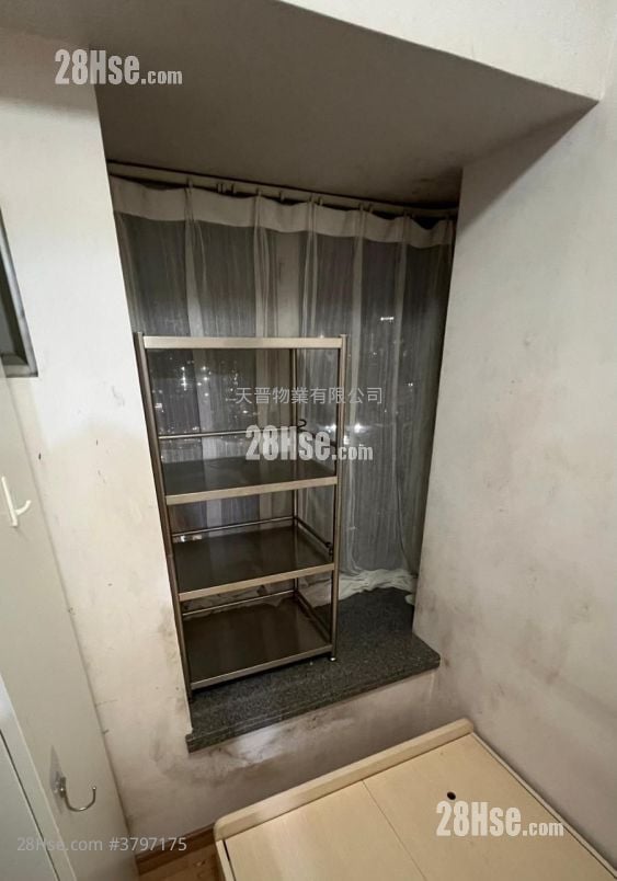 Grand Waterfront Sell 2 Bedrooms , 1 Bathroom 360 ft²