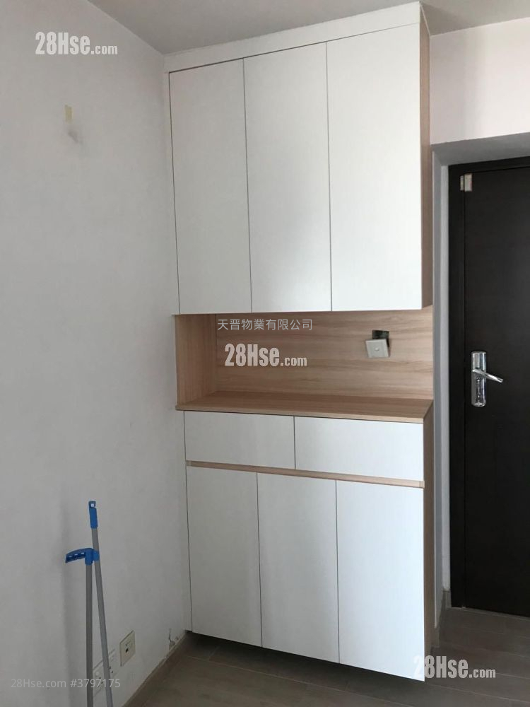 Grand Waterfront Sell 2 Bedrooms , 1 Bathroom 360 ft²