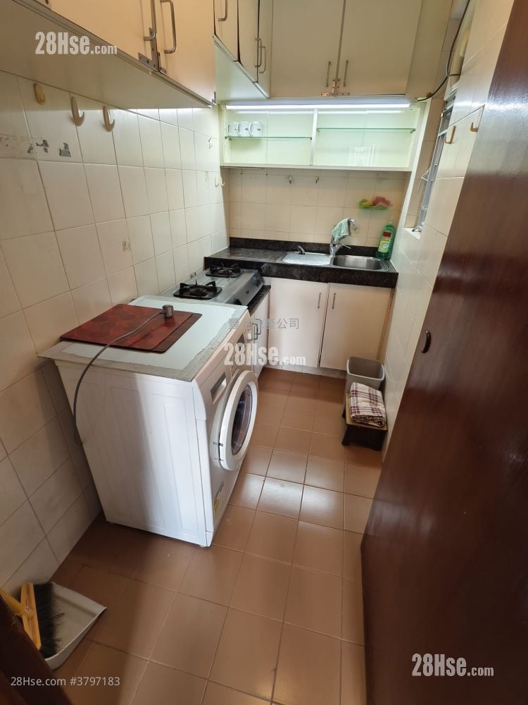 Po Fung Building Sell 2 Bedrooms , 1 Bathroom 413 ft²