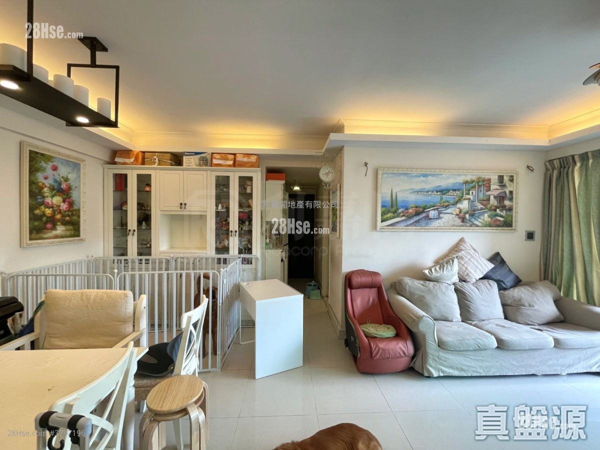 领峰 售盘 4 房 985 平方尺