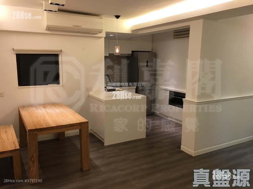 Fortress Garden Sell 2 Bedrooms 652 ft²