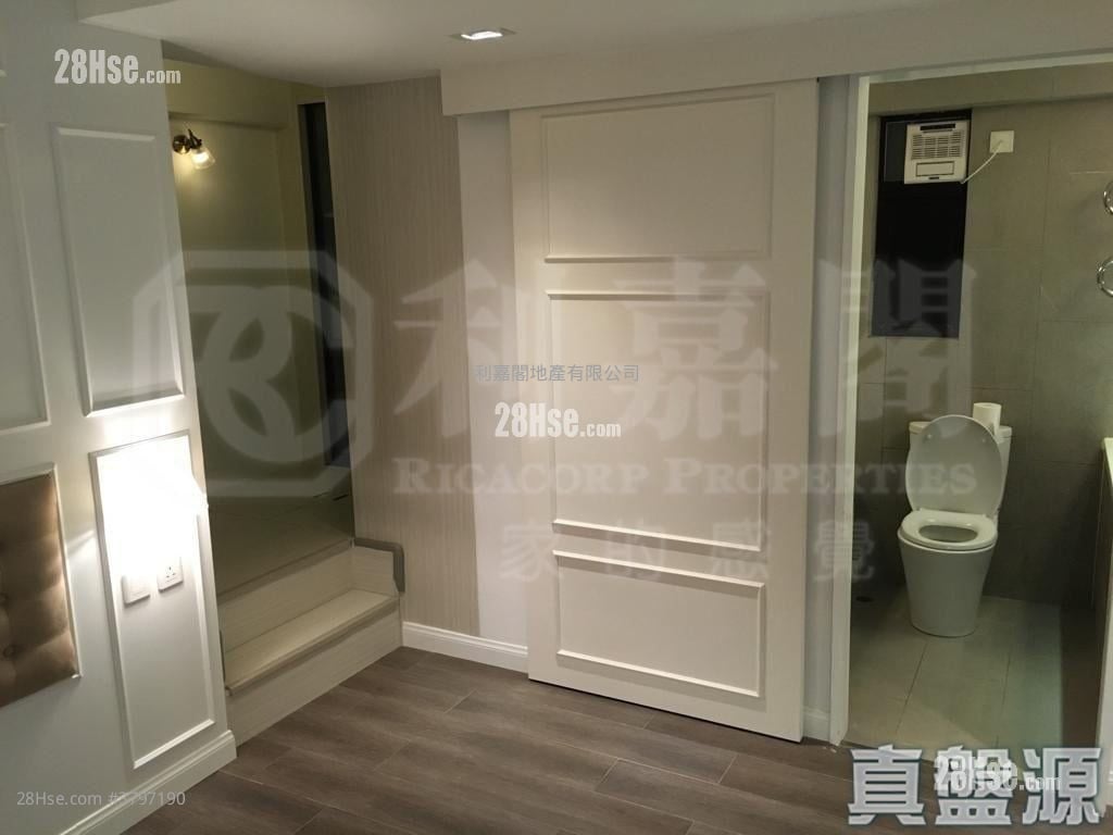 Fortress Garden Sell 2 Bedrooms 652 ft²