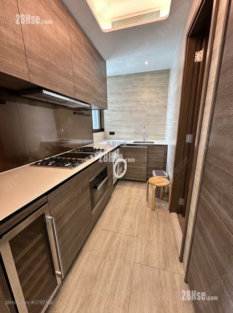 Lp10 Rental 3 Bedrooms , 2 Bathrooms 921 ft²