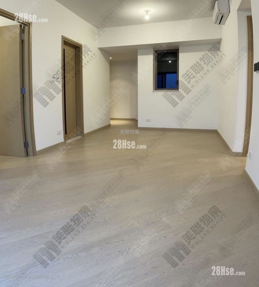 Lp10 Rental 3 Bedrooms , 2 Bathrooms 921 ft²