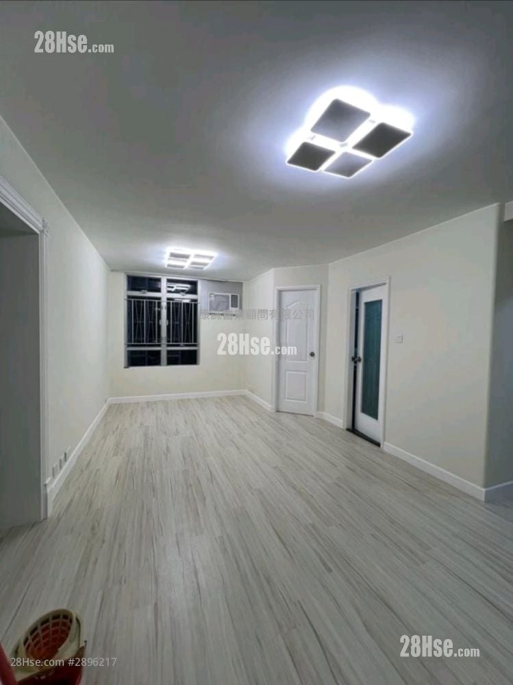 晓丽苑 售盘 3 房 , 1 浴室 604 平方尺