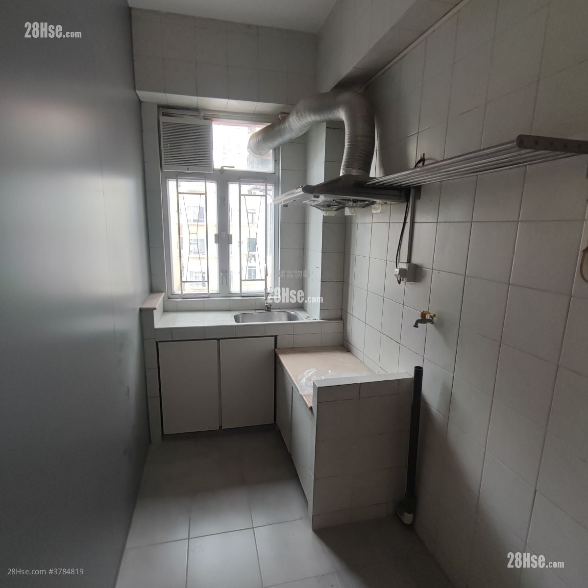 Kam On Building Rental 3 Bedrooms , 1 Bathroom 386 ft²