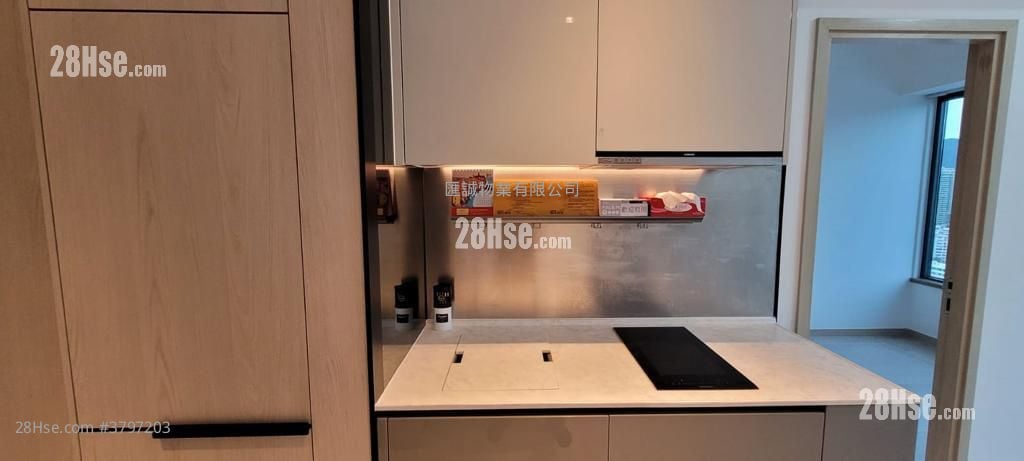 Downtown 38 售盘 2 房 , 1 浴室 385 平方尺