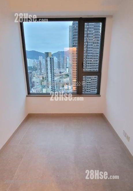 Downtown 38 售盘 2 房 , 1 浴室 385 平方尺