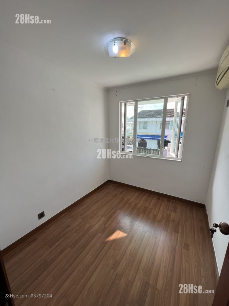 Fairview Park Sell 3 Bedrooms 1,035 ft²