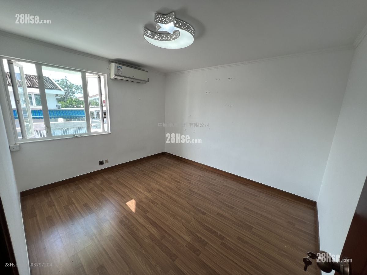 Fairview Park Sell 3 Bedrooms 1,035 ft²