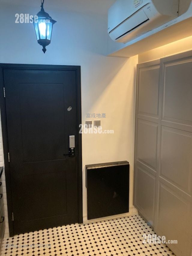 Yik Fat Building Rental 1 Bedroom , 1 Bathroom 233 ft²