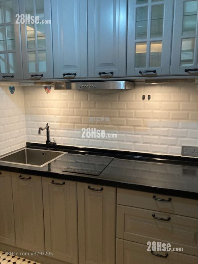 Yik Fat Building Rental 1 Bedroom , 1 Bathroom 233 ft²