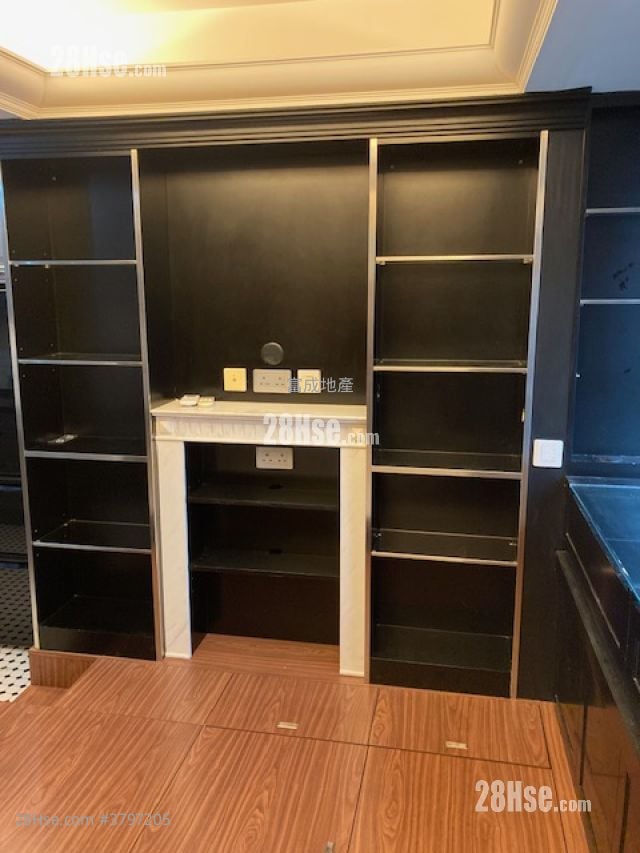 Yik Fat Building Rental 1 Bedroom , 1 Bathroom 233 ft²