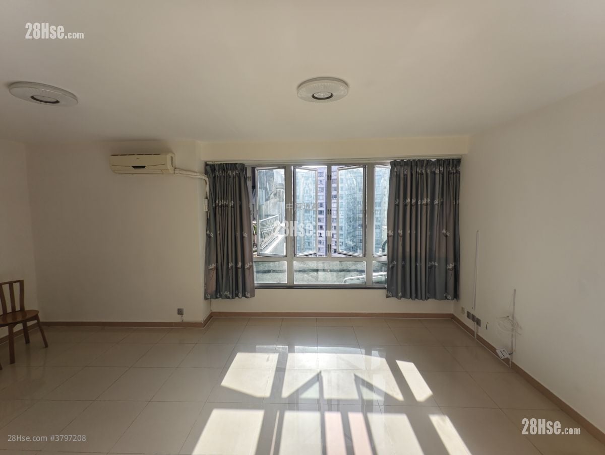 Hong Kong Garden Sell 3 Bedrooms , 2 Bathrooms 828 ft²