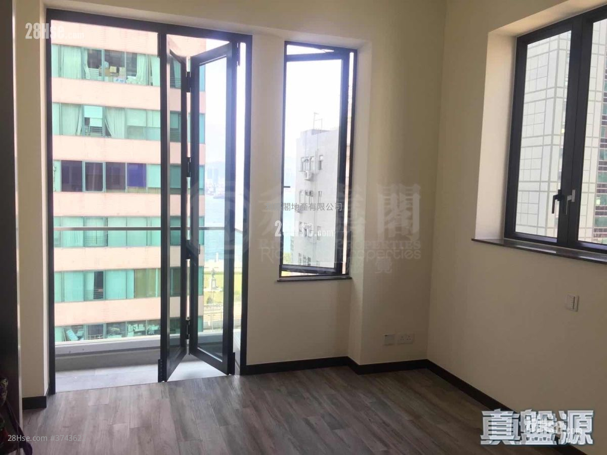 Ava128 Sell Studio , 1 Bathroom 227 ft²