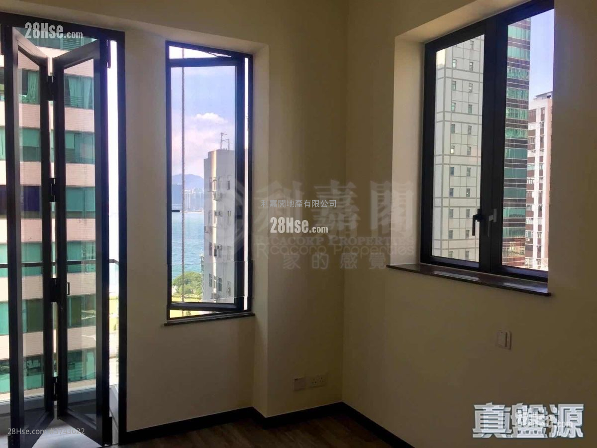 Ava128 Sell Studio , 1 Bathroom 227 ft²
