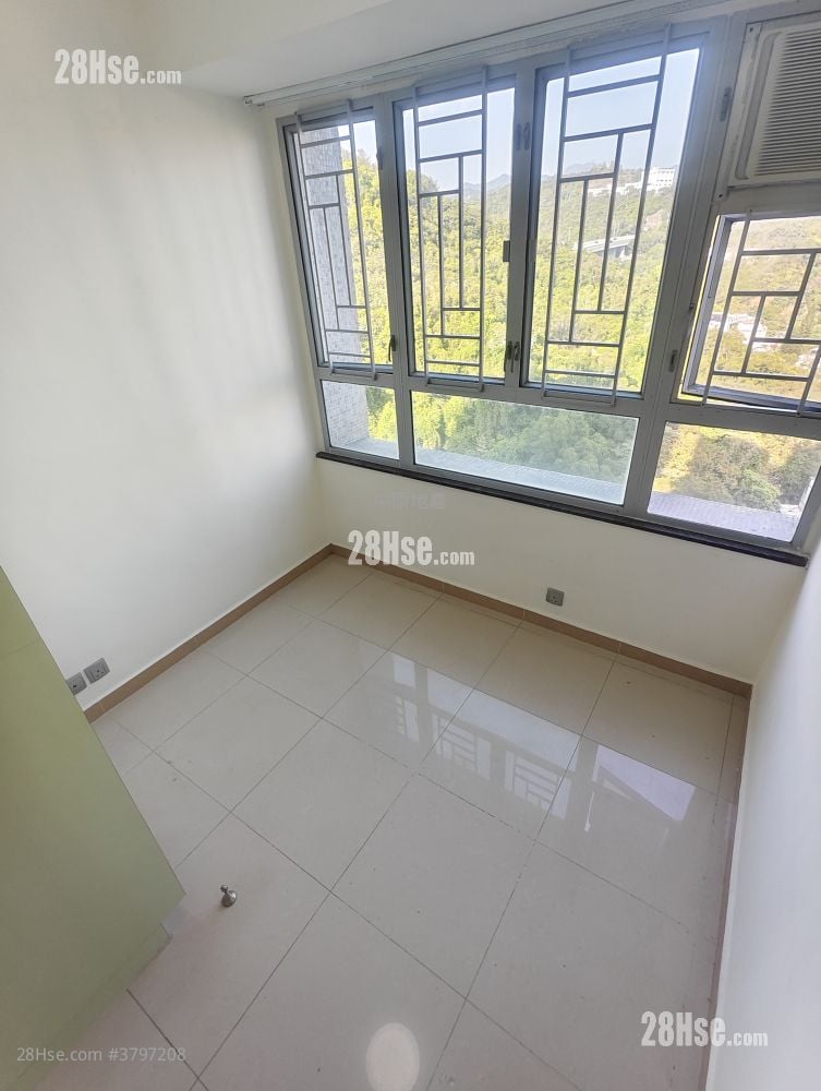 Hong Kong Garden Sell 3 Bedrooms , 2 Bathrooms 828 ft²