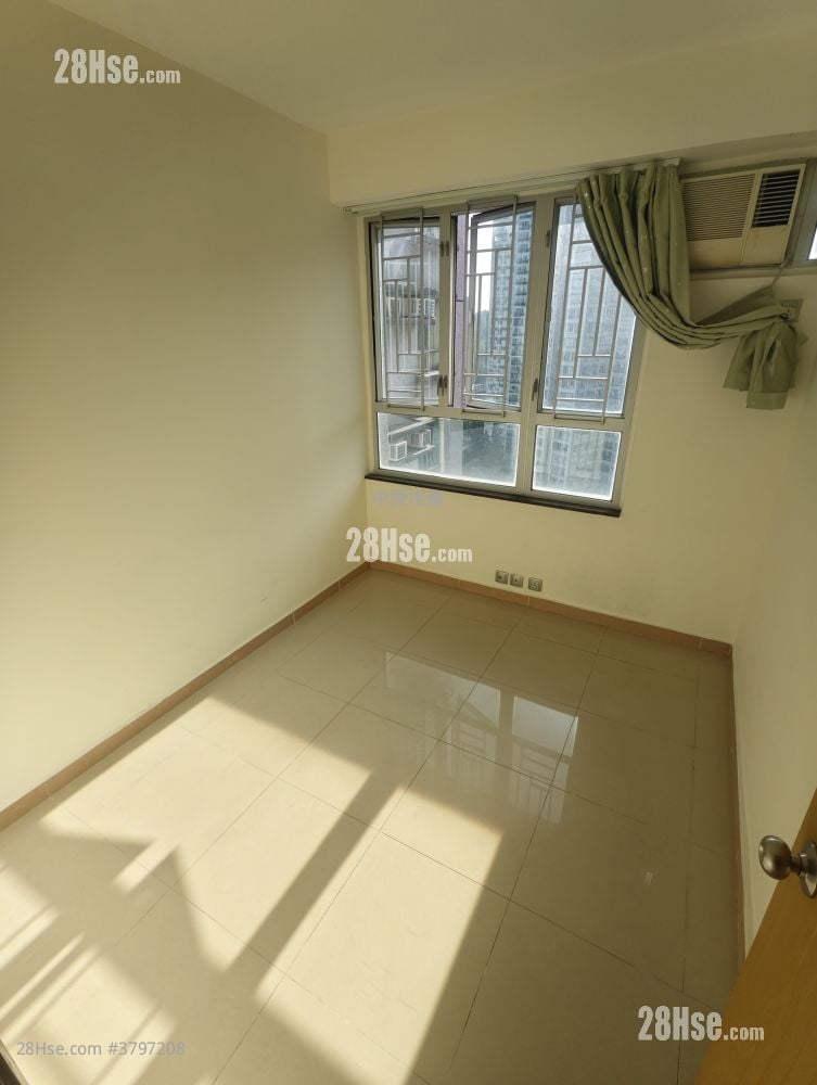 Hong Kong Garden Sell 3 Bedrooms , 2 Bathrooms 828 ft²