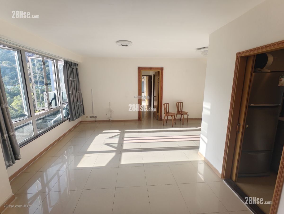 Hong Kong Garden Sell 3 Bedrooms , 2 Bathrooms 828 ft²