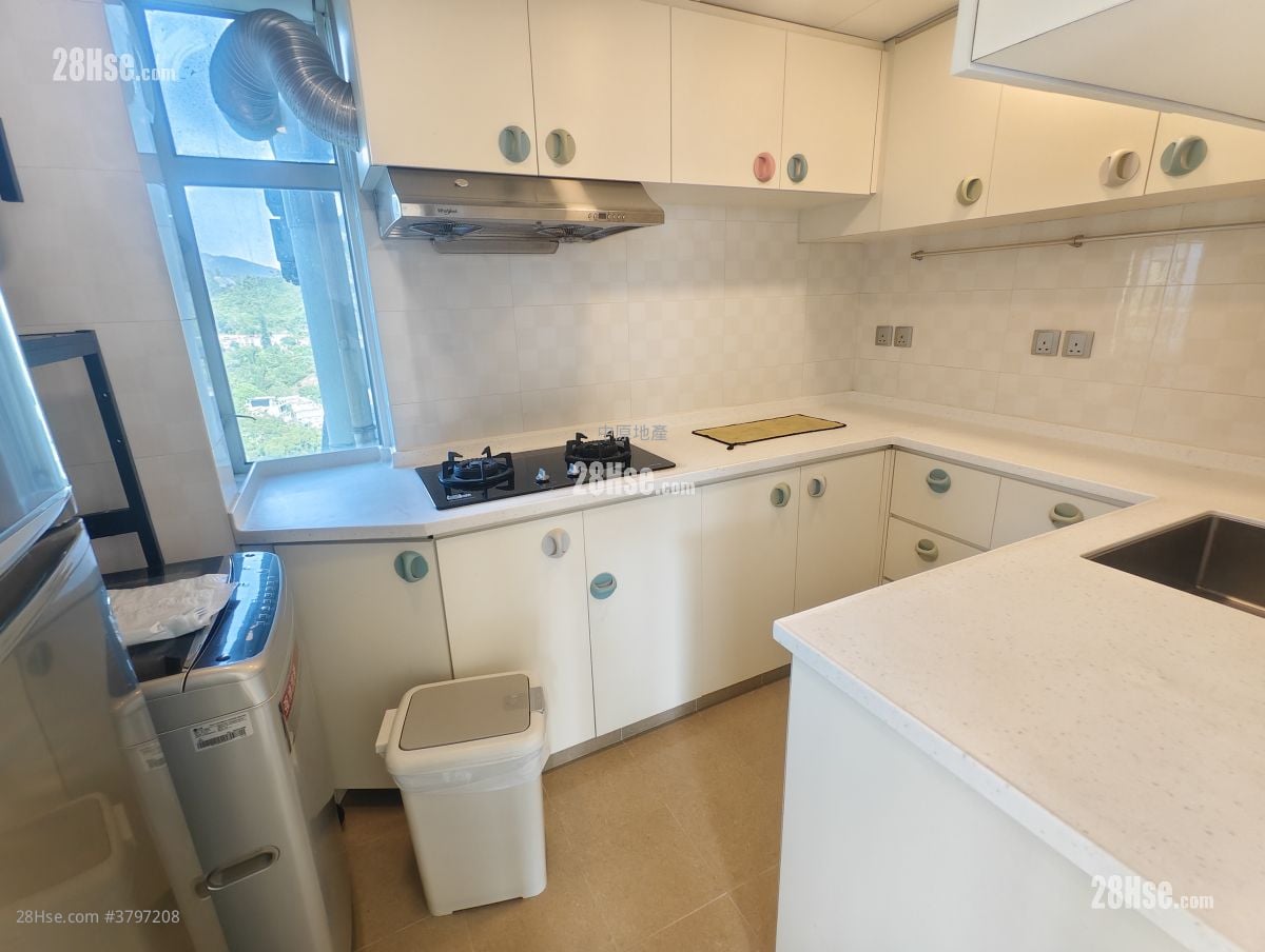 Hong Kong Garden Sell 3 Bedrooms , 2 Bathrooms 828 ft²
