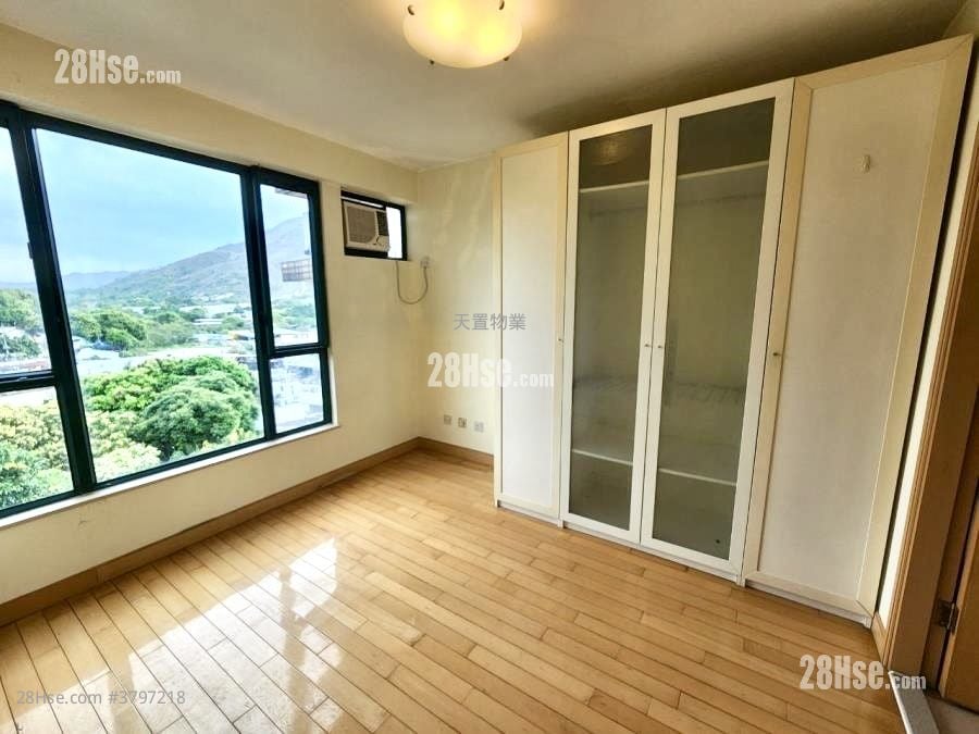 Recours La Serre Sell 3 Bedrooms , 3 Bathrooms 854 ft²