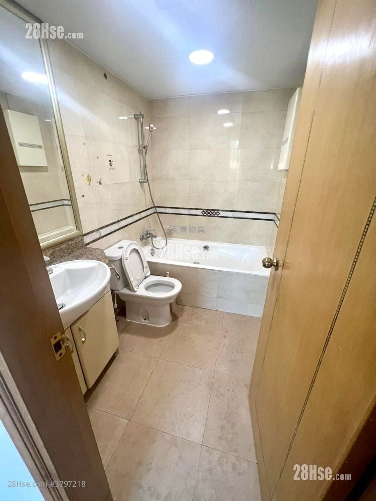 Recours La Serre Sell 3 Bedrooms , 3 Bathrooms 854 ft²