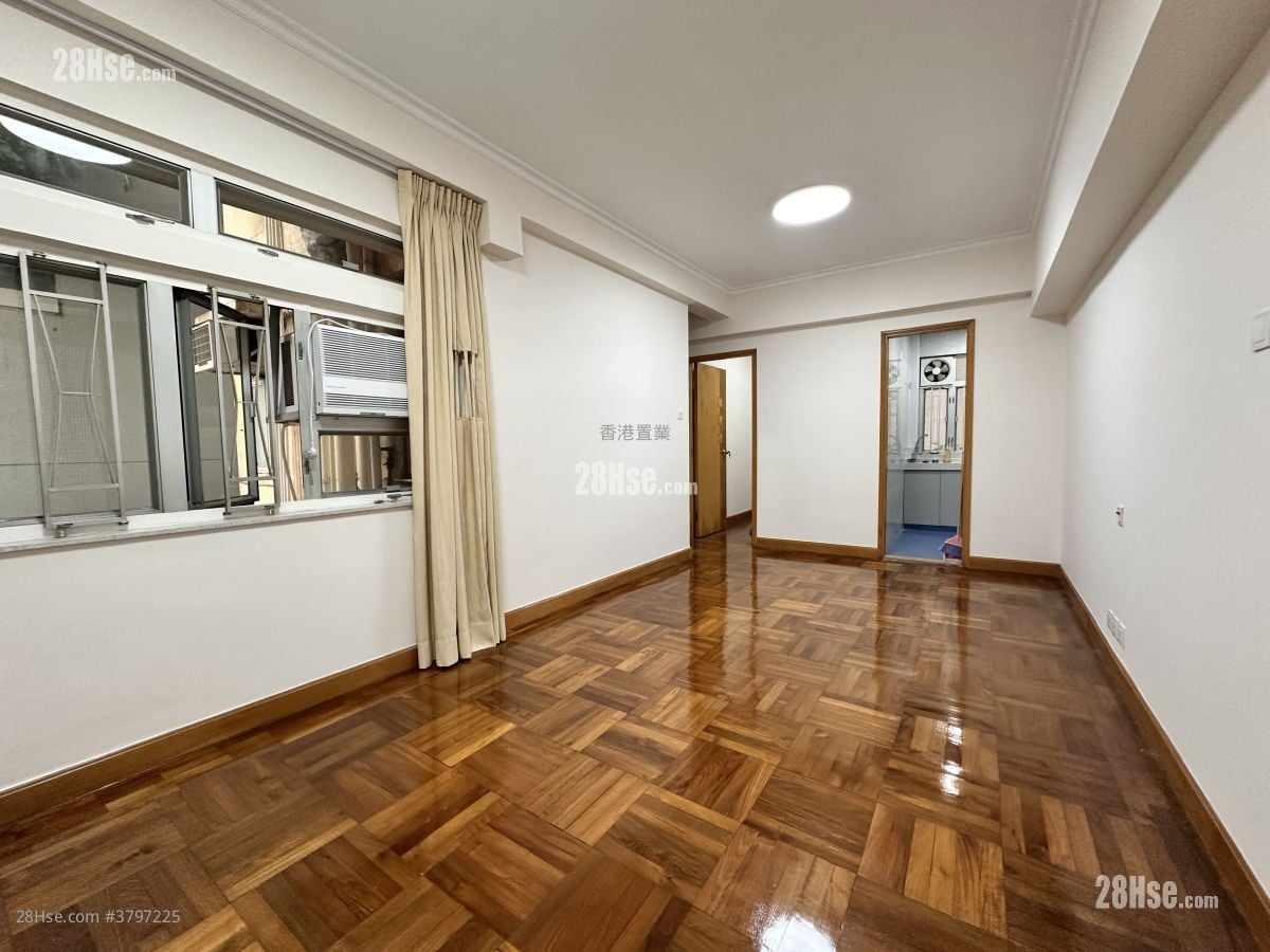 Belle House Sell 3 Bedrooms , 1 Bathroom 510 ft²